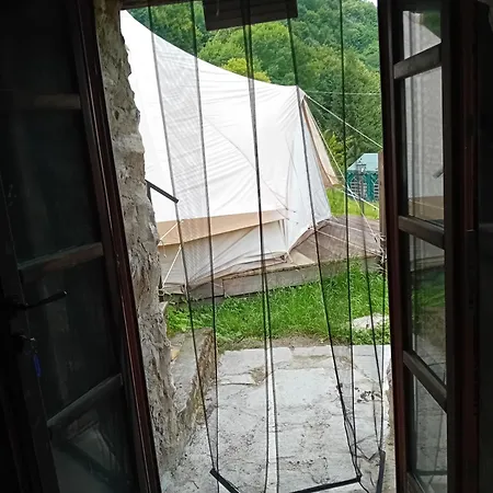 Glamping C Selva Tenda Ciliegio Piano Porlezza